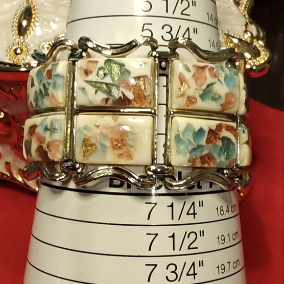 Coro Jewelry - Vintage Coro Gold Tone Elegant Lucite Confetti Bracelet